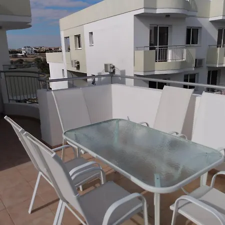 Oceania Bay Apartment *